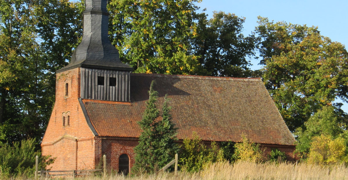 Dorfkirche Landin (Brandenburg). 2018 von der KiBa gefördert