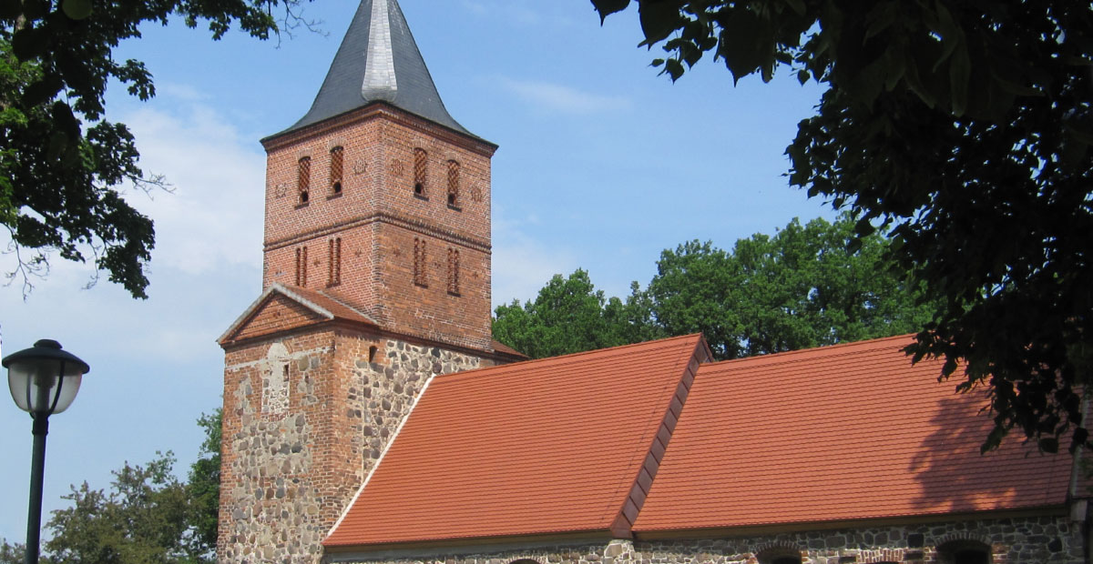 Dorfkirche Rogäsen