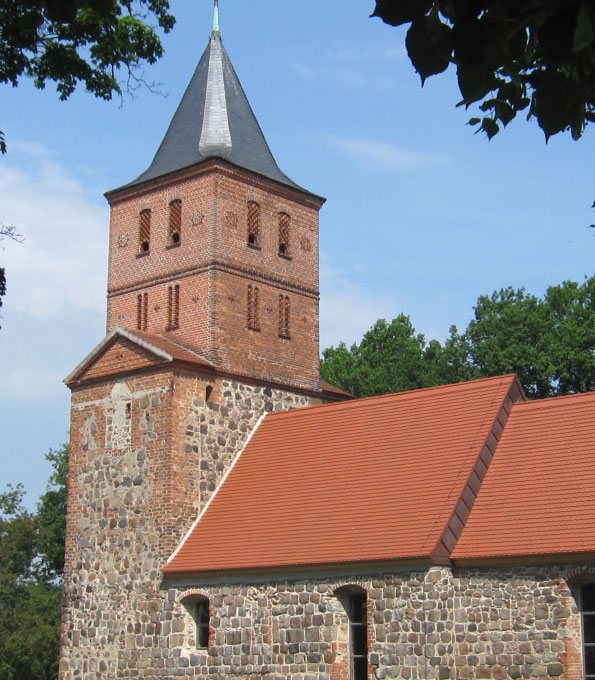 Dorfkirche Rogäsen